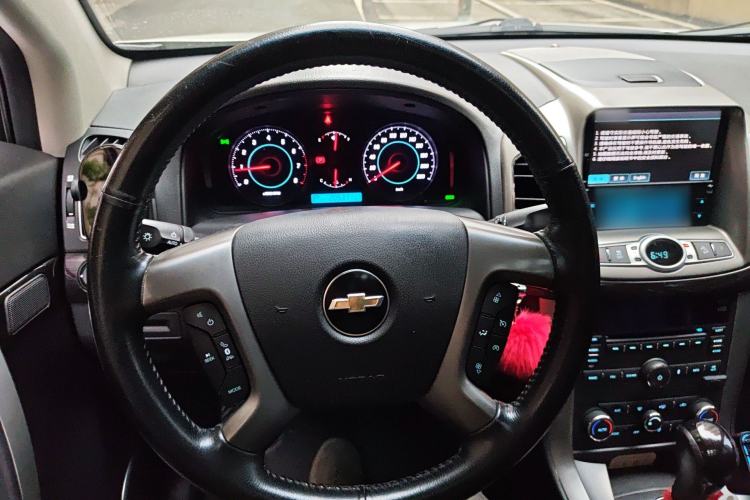Used Chevrolet Captiva 2014 2.4L 4x4 Flagship Edition 7 Seats Steering Wheel