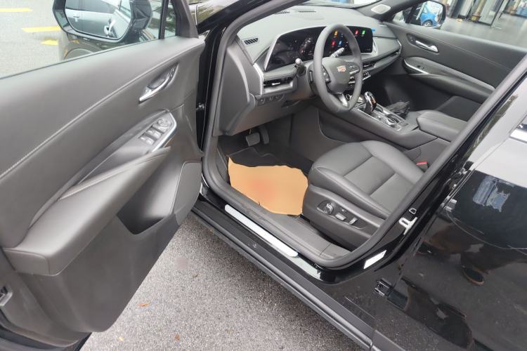 Used Cadillac XT4 2024 28T Two-Wheel-Drive Prestige Version
