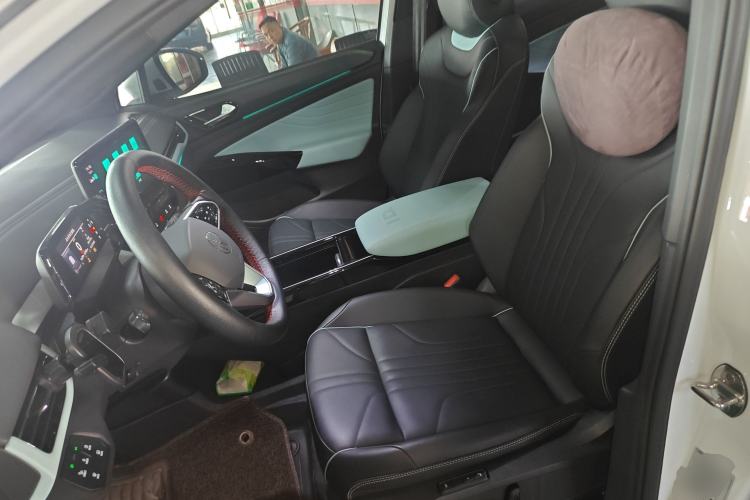 Used Volkswagen ID.4 X 2023 Ultra-Intelligent Long-Range Version Left Front Seat