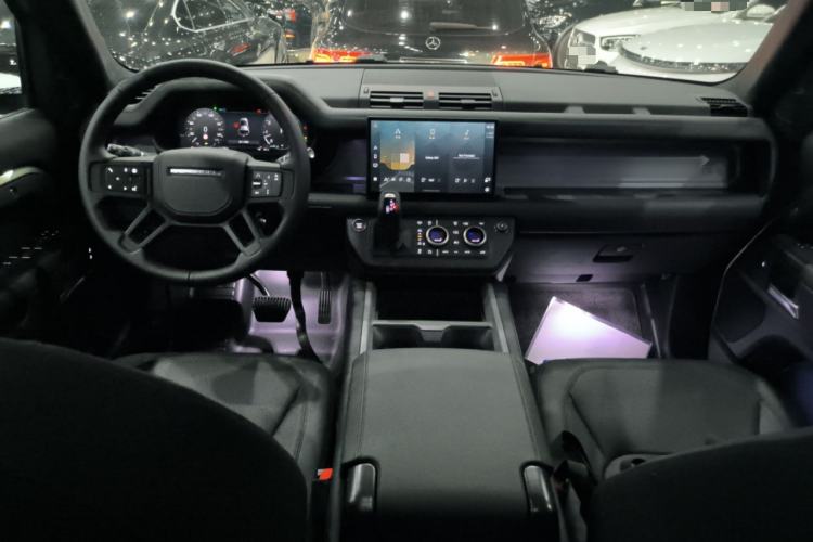 Used Land Rover Defender 2025 110 3.0T P400 – Dynamic HSE