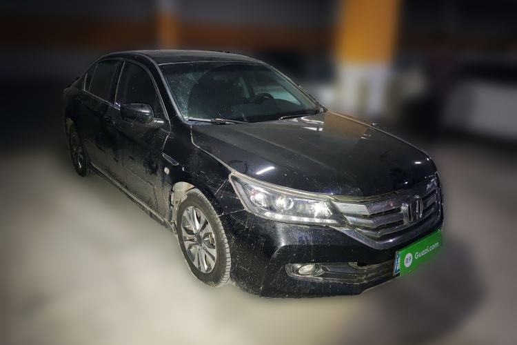 Used Honda Accord 2014 2.0L LX Comfort Edition Front Right 45 Deg