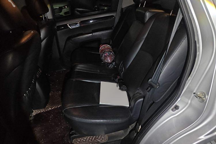 Used Kia Borrego 2008 3.8L Luxury Edition China IV
