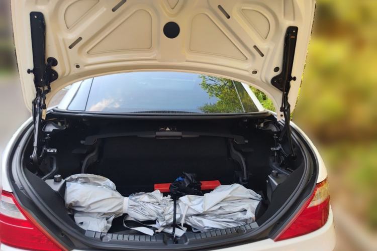 Used Mercedes-Benz SLK-Class 2011 SLK 200 Fashion Model
