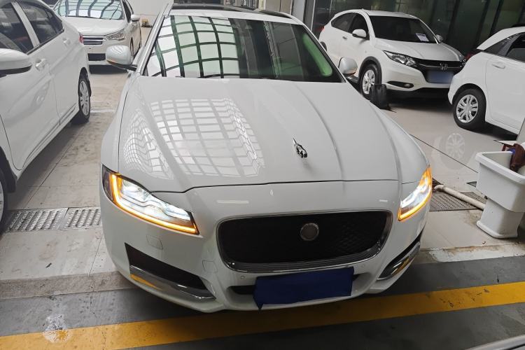 Used Jaguar XFL 2018 XFL 2.0T 250 PS Luxury Edition Front