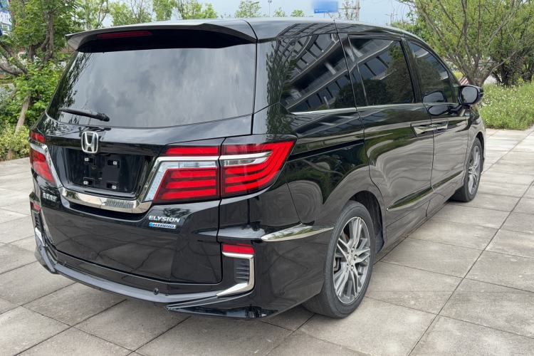 Used Honda Elysion 2019 2.0L Hybrid Luxury Edition Rear Right 45 Deg
