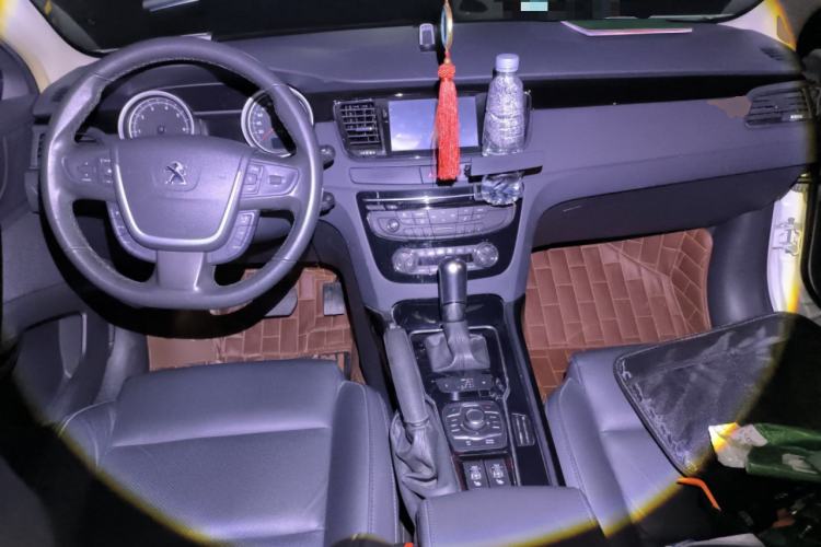 Used Peugeot 508 2012 2.0L Automatic Luxury Edition Center Console