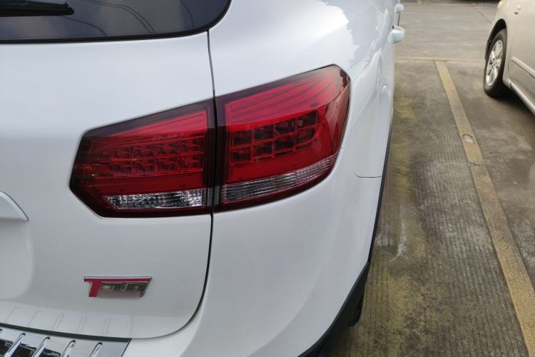 Used Yema T70 2016 Upgraded Model 1.8T CVT Flagship Edition
