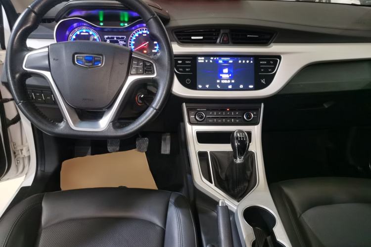 Used Geely Auto Vision 2018 1.5L Manual Happiness Edition Center Console