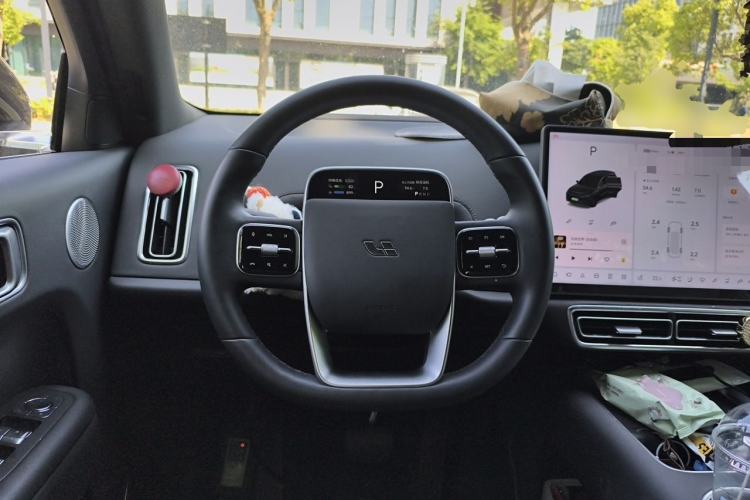 Used Li Auto L8 2023 Air model
