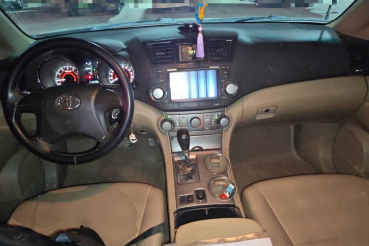 Used Toyota Highlander 2011 2.7L Two-Wheel Drive 5-Seater Elite Edition
