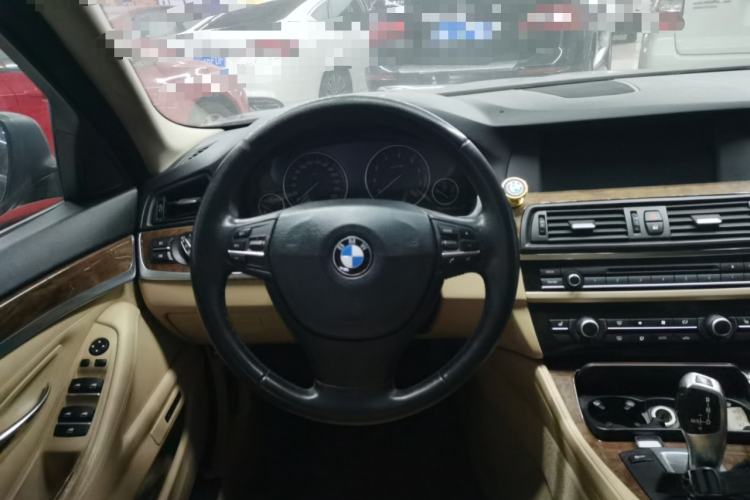 Used BMW 5 Series 2011 528Li Leading Model Steering Wheel