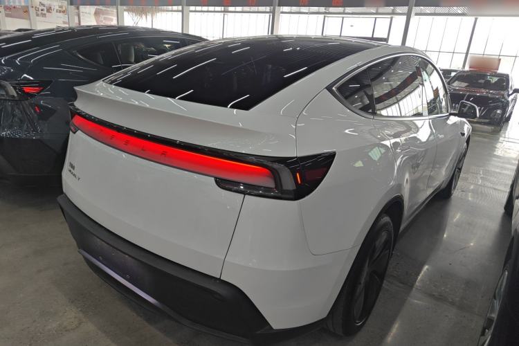 Used Tesla Model Y 2025 Rear-Wheel Drive First Edition
