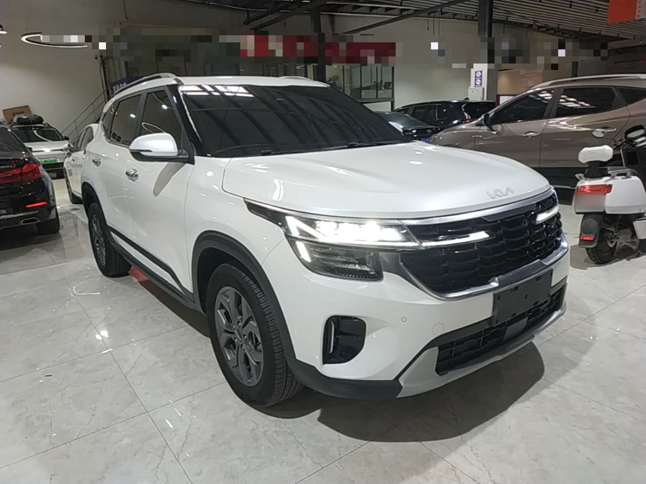 Kia Seltos 2023 1.5L CVT Luxury Edition - Luxury — снимка 3
