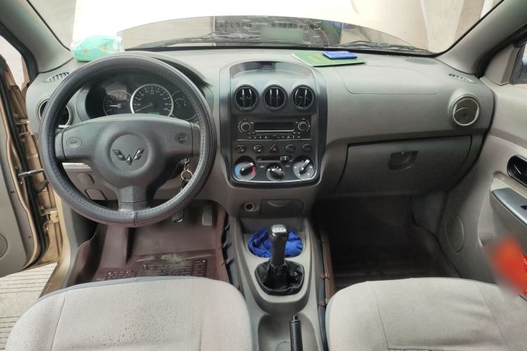 Used Wuling Hongguang 2014 1.5L Base Version