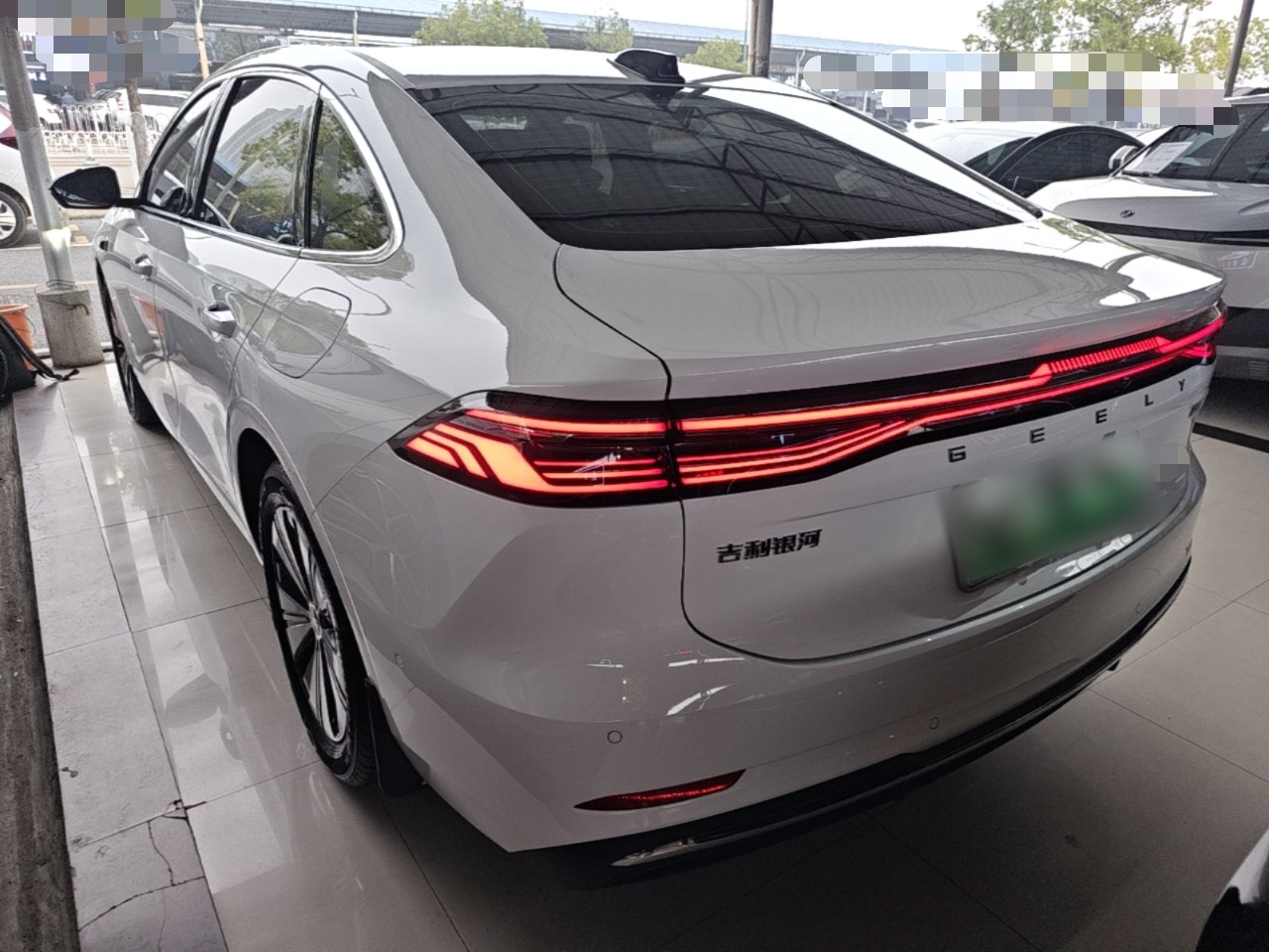 Geely Galaxy A7 2025 Model EM-i 150km Long-Distance Edition — снимка 4