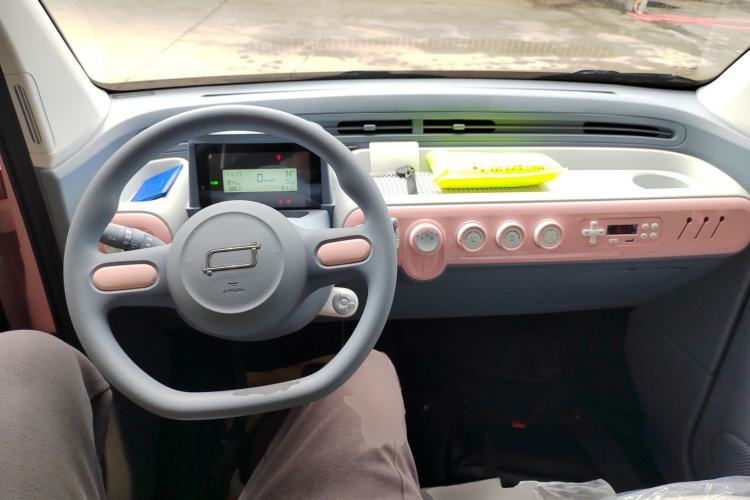 Used Bestune Pony 2026 Model 222km Cute Horse Center Console