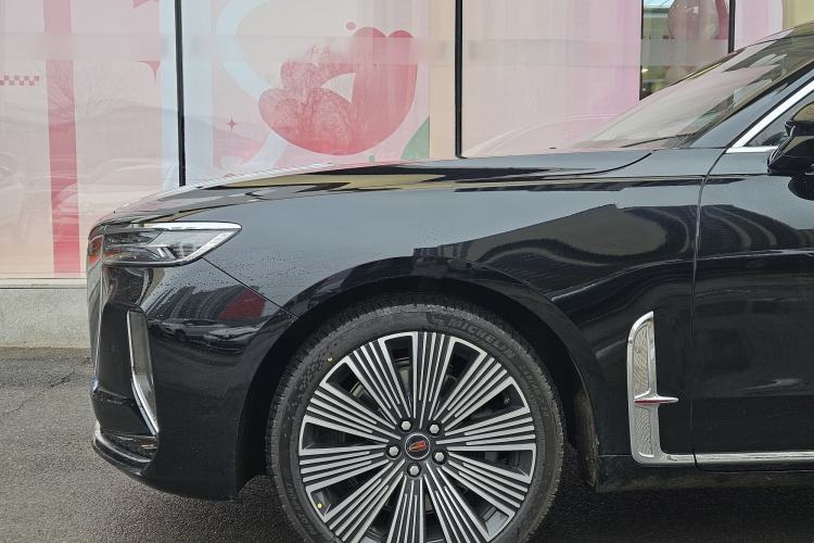 Used Hongqi H9 2025 Model Facelifted 2.0T Two-Wheel Drive Flag-Style Luxury Business Edition, 5 Seats