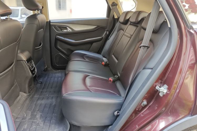 Used Baojun 560 2015 1.8L manual luxury version