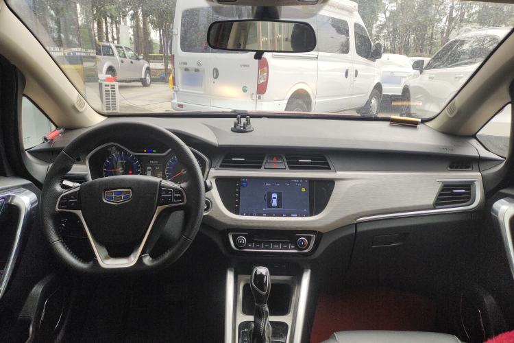 Used Geely Auto Vision X3 2017 1.5L Automatic Luxury Model Center Console