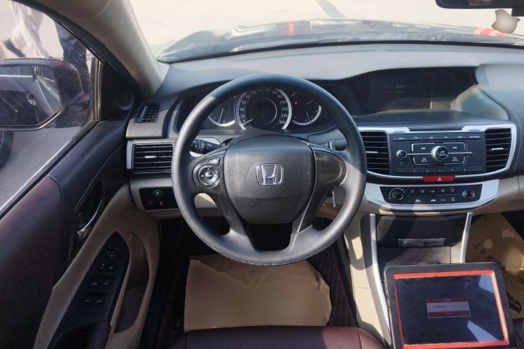 Used Honda Accord 2015 2.0L LX Comfort Edition Steering Wheel