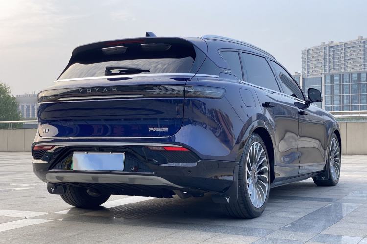 Used VOYAH FREE 2023 Four-Wheel Drive Extended-Range Model with Ultra-Long Range