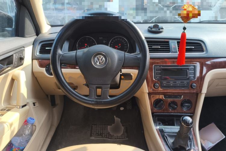 Used Volkswagen Lavida 2013 Restyled Classic 1.6L Manual Comfort Edition Steering Wheel