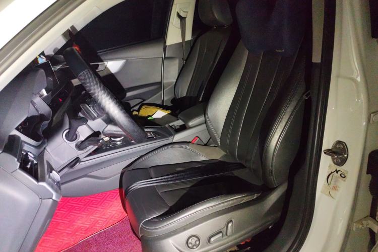 Used Audi A4L 2019 40 TFSI Fashion Edition China VI Emission Standard
