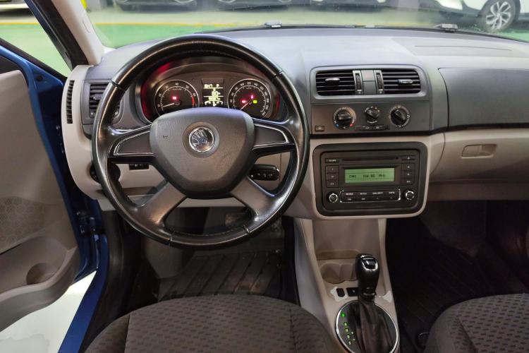 Used Skoda Fabia 2014 1.4L Automatic Crystal Edition