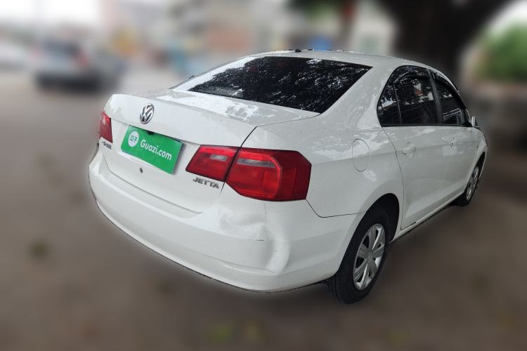Used Volkswagen Jetta 2013 1.6L Manual Fashion Edition
