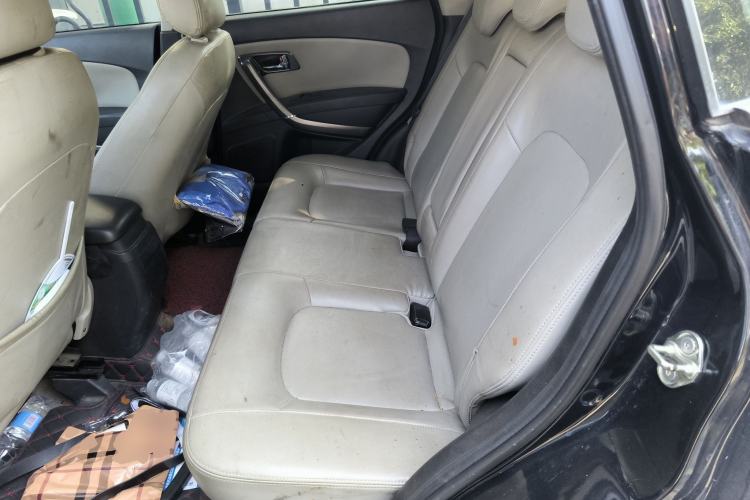 Used Bestune X80 2015 2.0L automatic comfort version