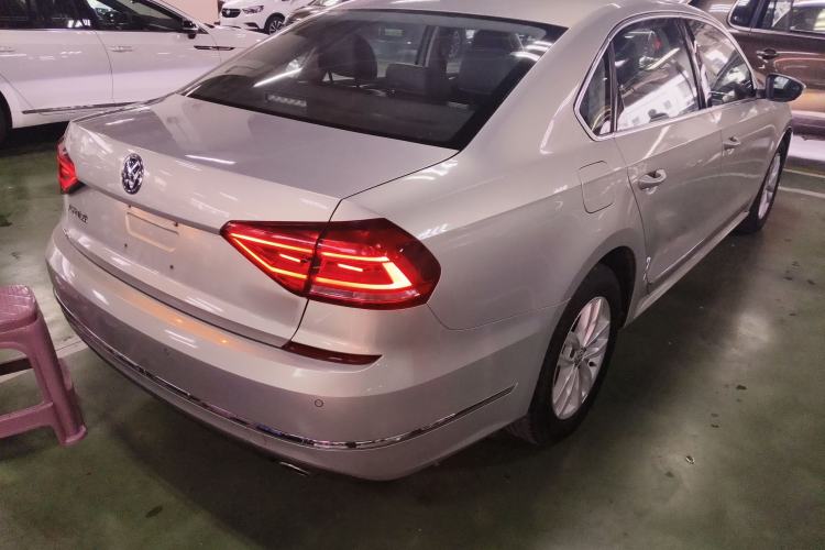 Used Volkswagen Passat 2016 330TSI DSG Luxury Edition Rear Right 45 Deg