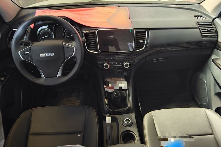 Used Isuzu D-MAX 2020 1.9T 4x4 Manual Comfort Version China VI Standard RZ4E Hi-Power
