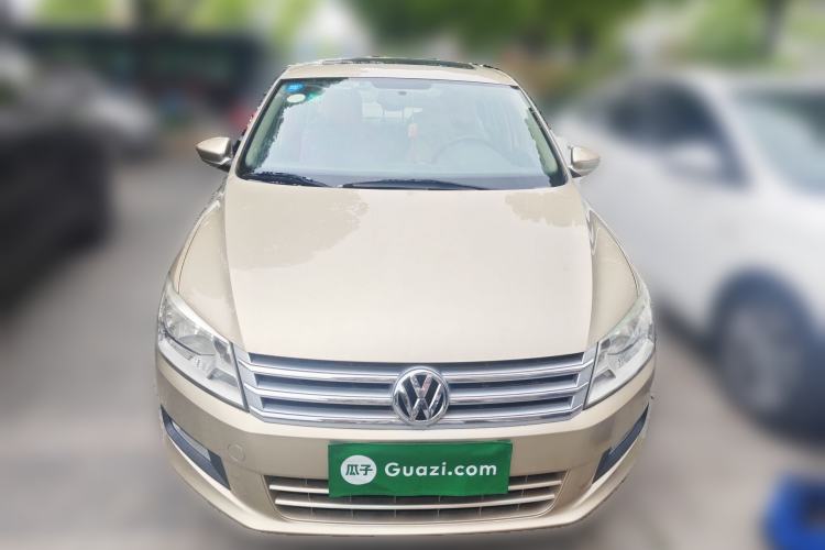 Used Volkswagen Santana 2013 1.6L Manual Comfort Edition