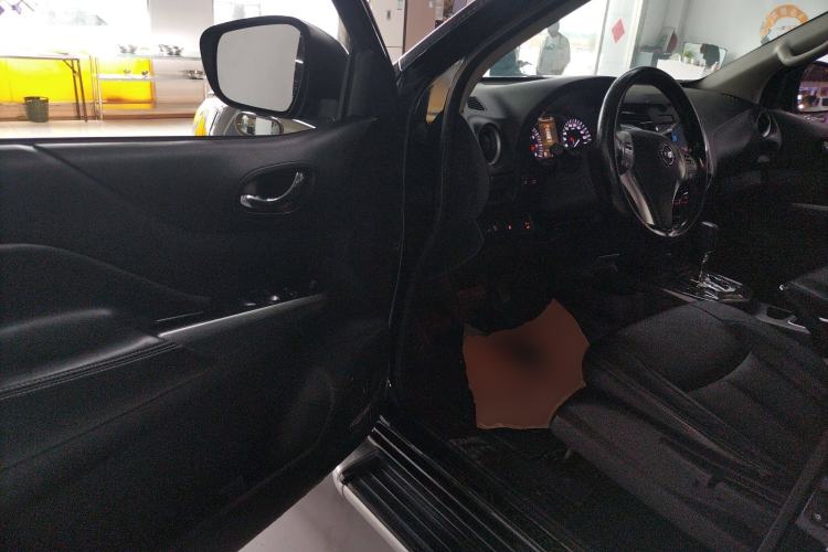 Used Nissan Terra 2020 2.5L XL Upper Automatic Two-Wheel Drive Luxury Edition