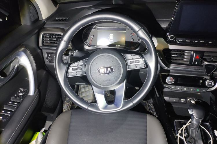 Used Kia Sportage R 2019 2.0L Automatic Smart Luxury Edition Steering Wheel