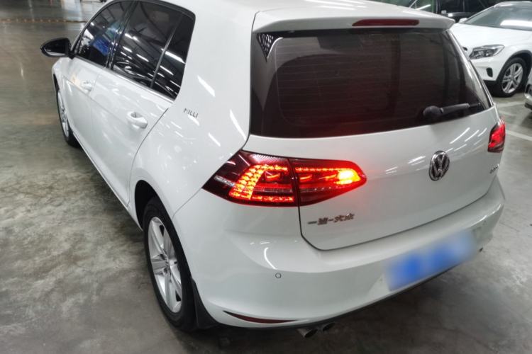 Used Volkswagen Golf 2017 230TSI Automatic Comfort Edition – Celebrating Milestone of One Million Units Exterior 2