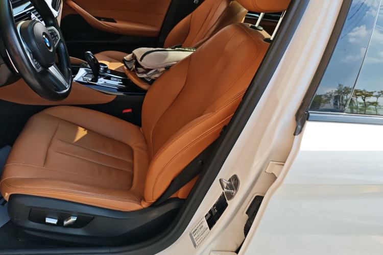 Used BMW 5 Series 2019 530Li Leading Model M Sport Package Left Front Seat