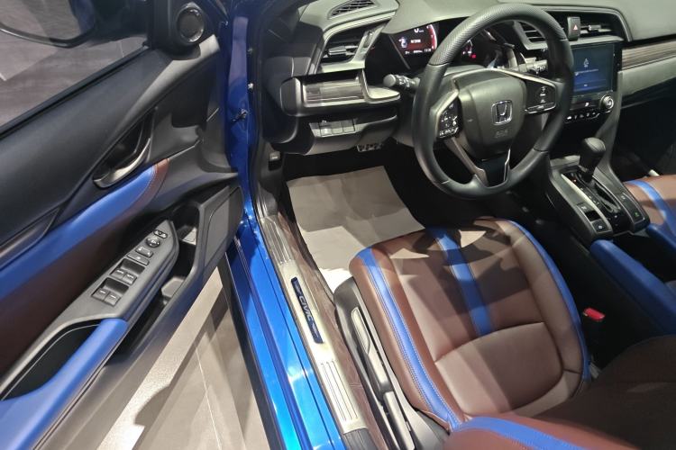 Used Honda Civic 2021 HATCHBACK 220TURBO CVT Trendy Cool Edition