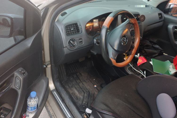 Used Volkswagen Polo 2016 1.4L Cross Polo Automatic Driver Seat