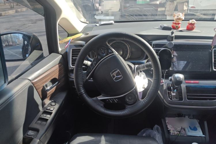 Used Honda Elysion 2016 2.4L Luxury Edition
