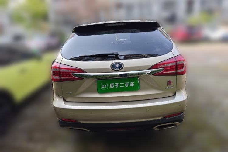 Used BYD Tang New Energy 2015 2.0T Four-Wheel-Drive Flagship Model Rear
