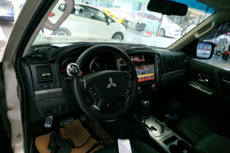 Used Mitsubishi Pajero 2018 3.0L Automatic Standard Edition