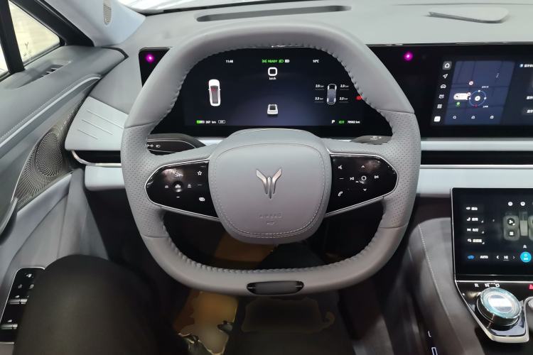 Used VOYAH PASSION 2023 Four-Wheel Drive Long-Range Version Steering Wheel