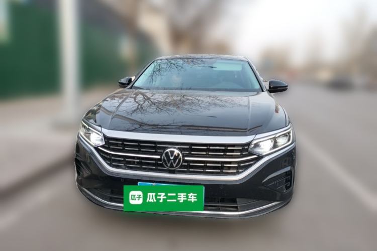 Used Volkswagen Passat 2022 330TSI Luxury Edition Front