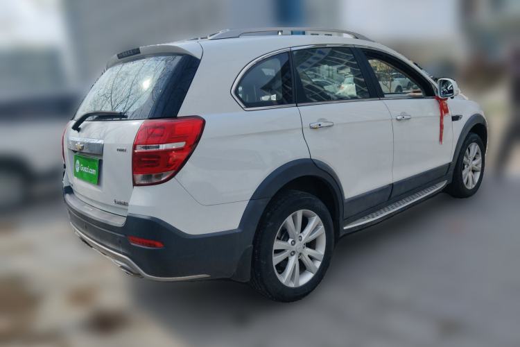 Used Chevrolet Captiva 2015 2.4L 4x4 Flagship Edition 7-Seater Rear Right 45 Deg