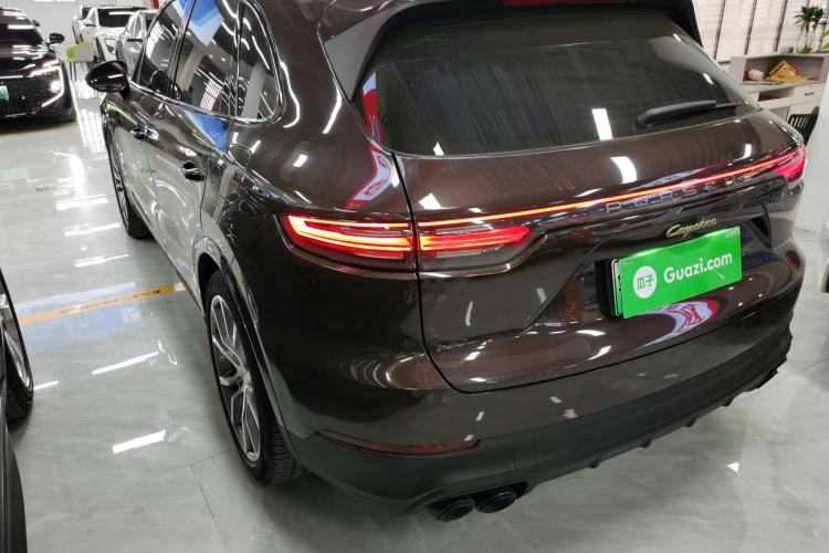 Used Porsche Cayenne E-Hybrid 2023 Cayenne E-Hybrid 2.0T Platinum Edition Exterior 2