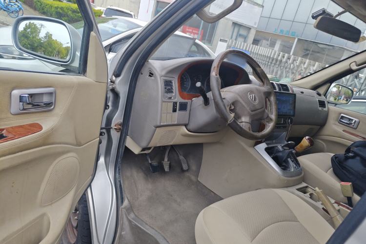 Used Foton MP-X E 2014 2.0L Wealth Express Classic Edition 4G63 Driver Seat