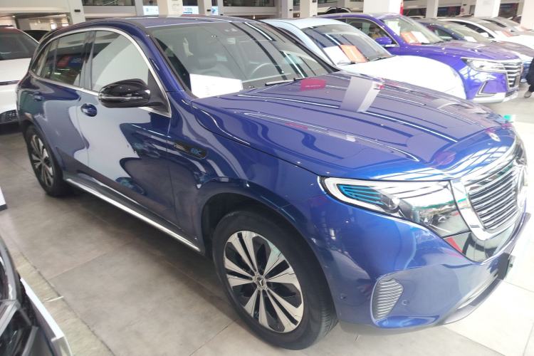 Used Mercedes-Benz EQC 2021 EQC 350 4MATIC Front Right 45 Deg