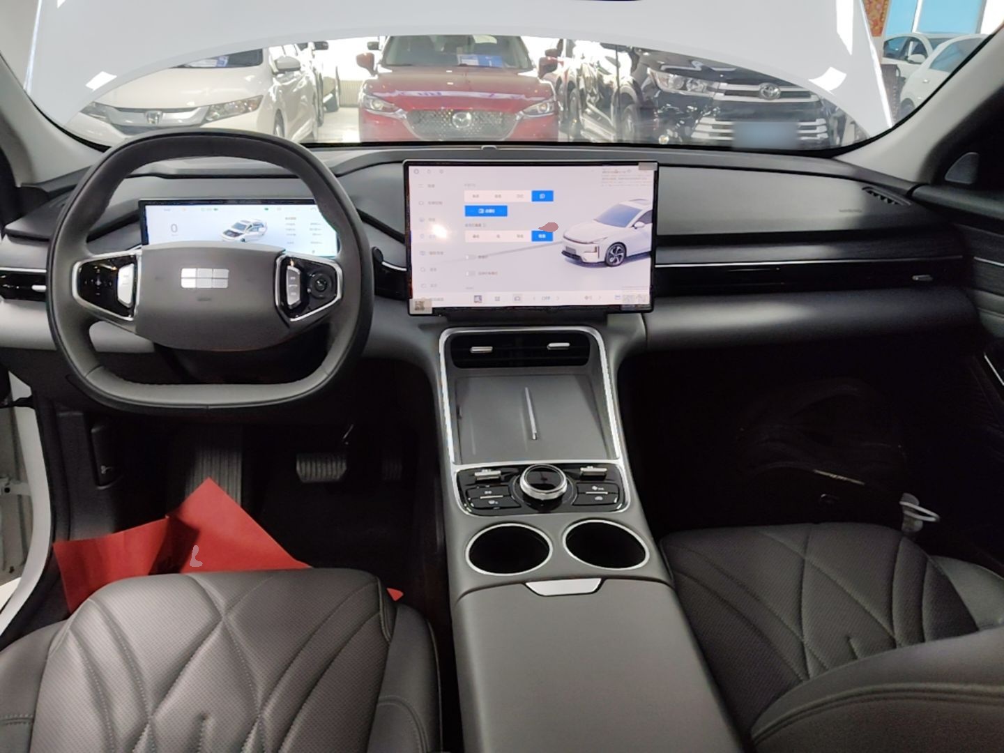 Geely Galaxy L6 2025 EM-i 140km Explorer+ Edition — снимка 12