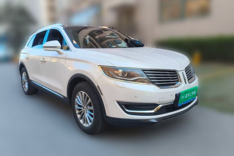 Used Lincoln MKX 2018 2.0T Four-Wheel Drive Zunya Edition Front Right 45 Deg